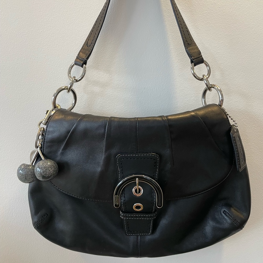 Rare Y2K Black Coach Soho Leather Shoulder Bag with Decorative Buckle and Charm